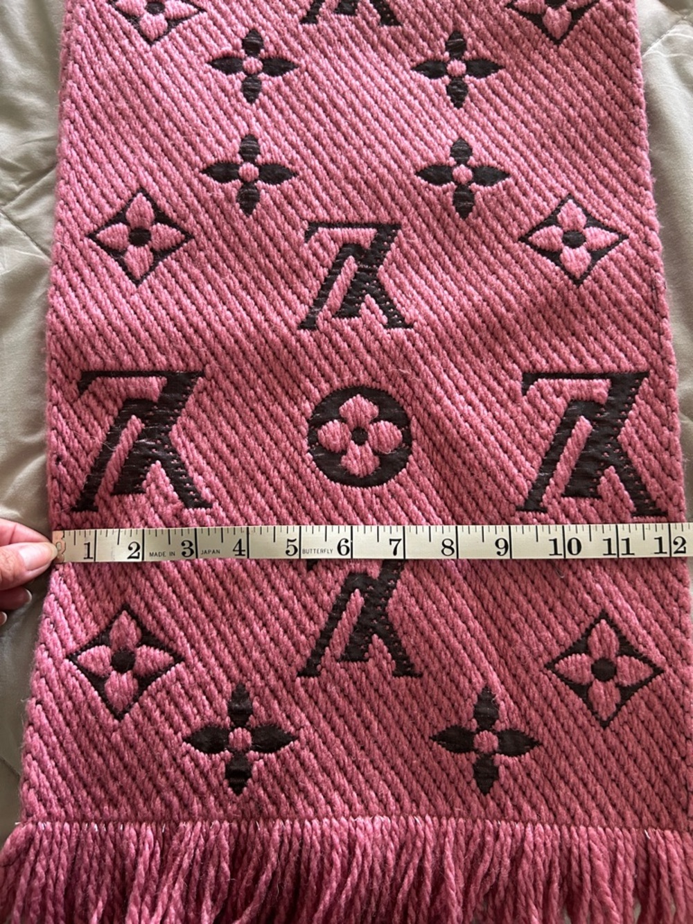 LV Initials Pink and Dark Gray Knit Fashion Scarf - Picture 3 of 4